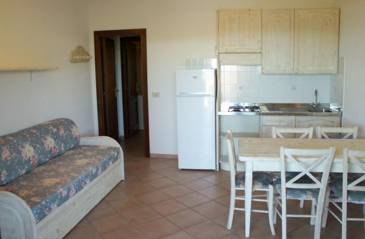 Residence Porto Mannu Палау Екстериор снимка